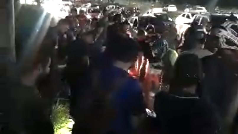 ‘Nunca mais vai roubar trabalhador!’: assaltante desmaia de tanta porrad4 na av. das Torres; veja