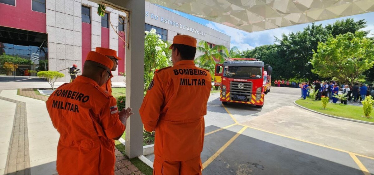 TCE-AM faz simulação de evacuação de emergência e salvamento