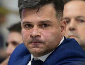 PF prende ex-diretor da PRF de Bolsonaro por interferência na eleição