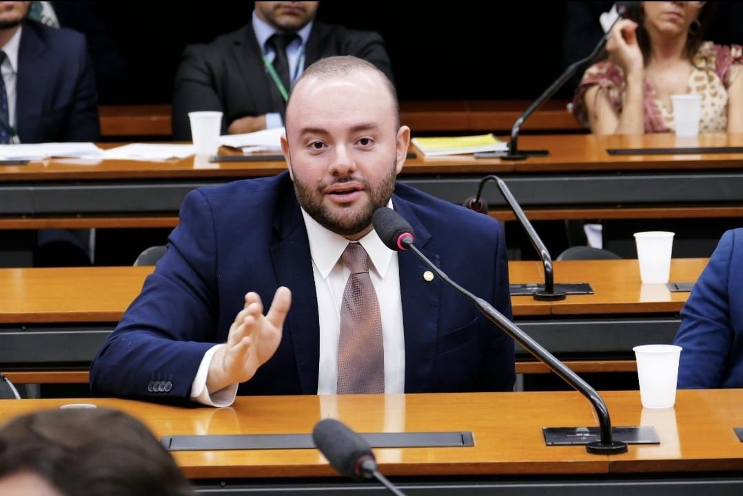 Fausto Santos Jr. critica declarações de Marina Silva responsabilizando a BR-319 por desmatamento na Amazônia