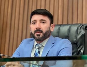 Sem justificativas, deputado Carlinhos Bessa já acumula cinco faltas consecutivas na Aleam