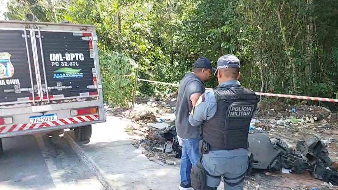 C0rpo com braços quebr4dos e sinais de t0rtura é encontrado em matagal em Manaus; veja imagem
