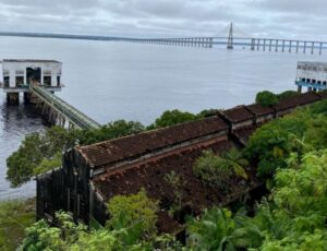 'Sem luz e agora sem água': AGEMAN informa que apagão nacional prejudicou fornecimento de água em Manaus
