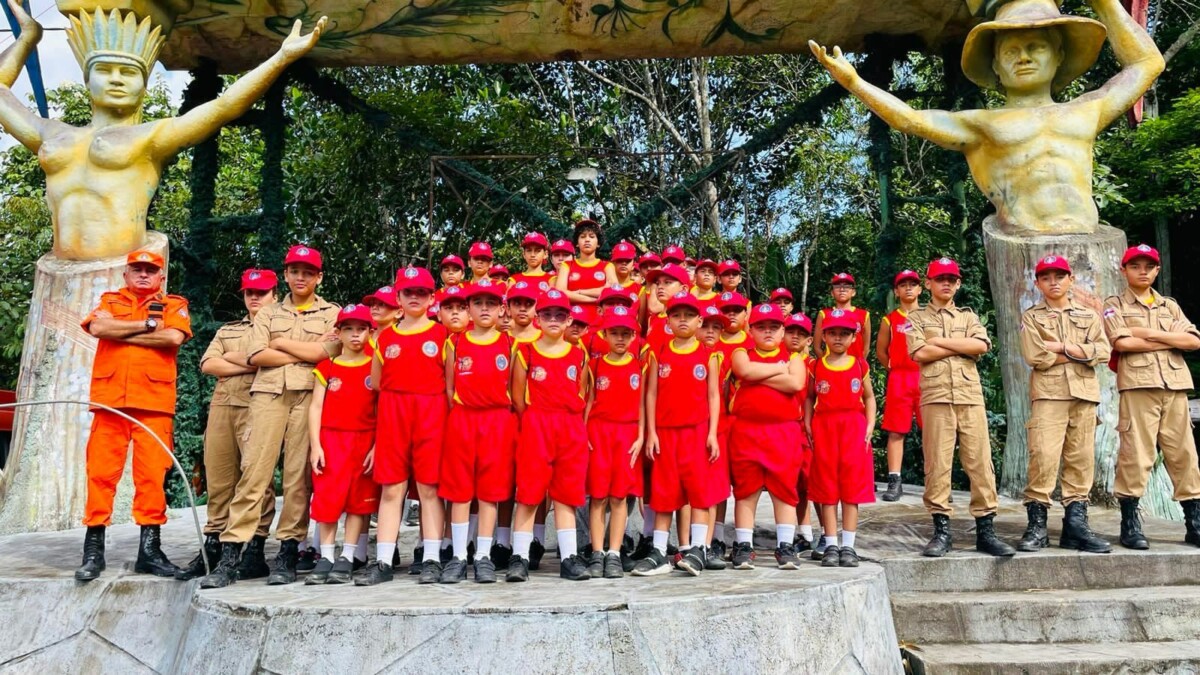 Programa Bombeiro Mirim recebe apoio do Grupo Atem em Manaus