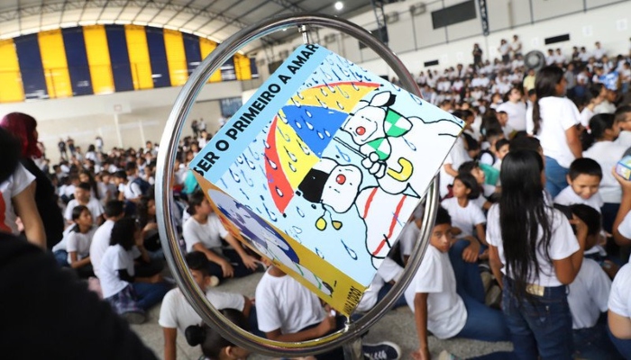 Irmãos poderão se matricular e estudar juntos na mesma escola, garante lei sancionada em Manaus