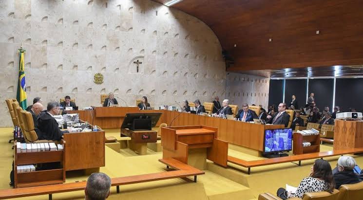 STF tem cinco votos para descriminalizar porte de maconha para consumo