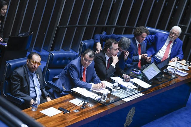 Governadores e vice-governadores apresentam suas demandas ao relator da reforma tributária