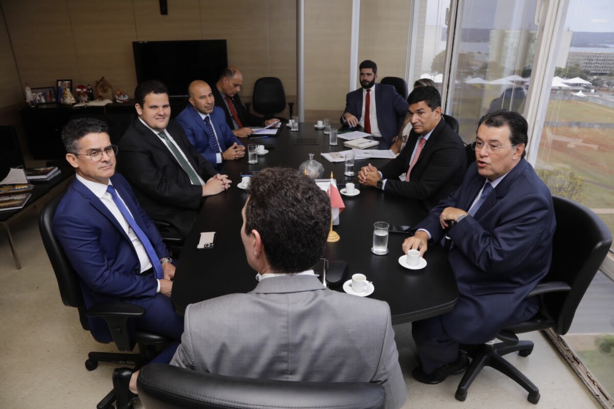Eduardo Braga e David Almeida anunciam repasse de R$ 70 milhões para obras de contenção em Manaus