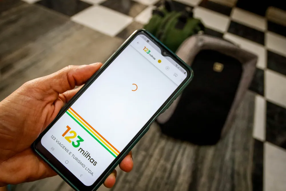 Justiça do Amazonas determina bloqueio de R$ 10 milhões das contas da 123 Milhas para indenizações a clientes