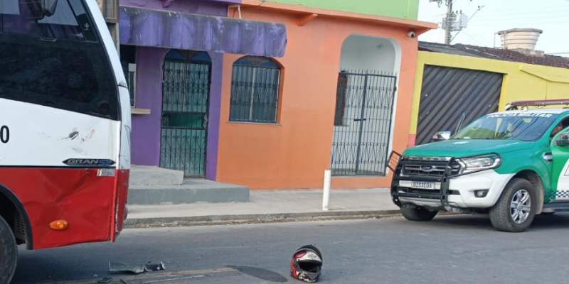 CENAS FORTES: colisão entre veículos deixa uma pessoa m0rta e outra em estado grave em Manaus