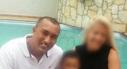 Criança implora por socorro enquanto pai esf4queia mãe; saiba mais