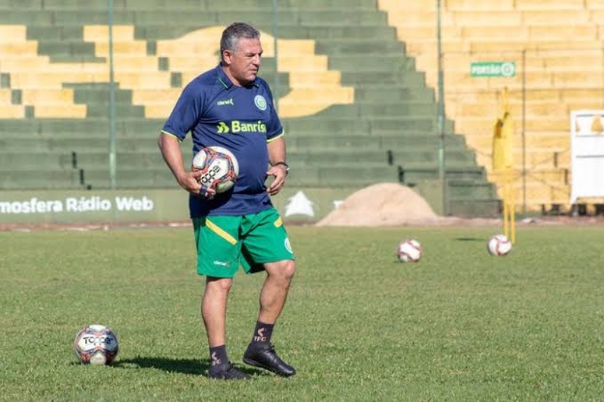 Amazonas FC anuncia técnico Luizinho Vieira para reta final da Série C