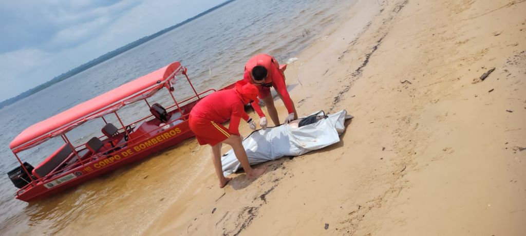 Corpo de professor desaparecido é encontrado após naufrágio no AM