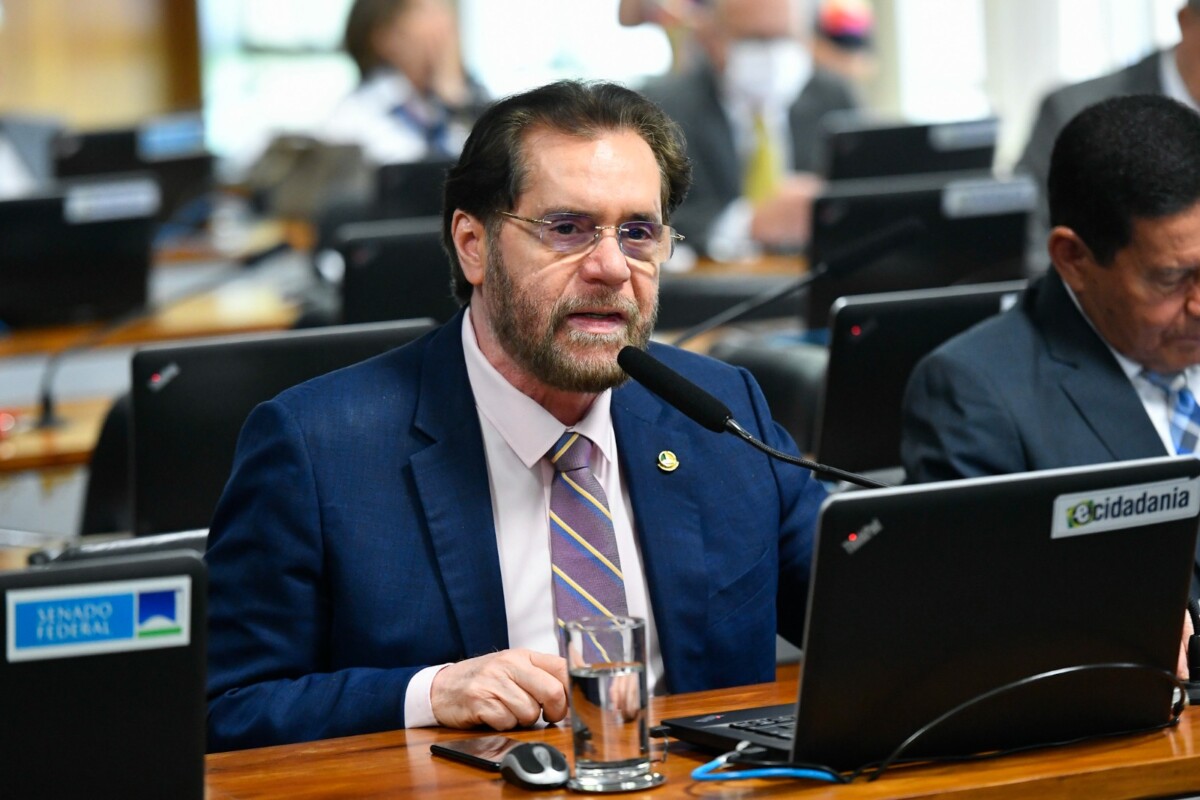 PEC do senador Plínio Valério que limita mandatos de ministros do STF volta à pauta do Senado