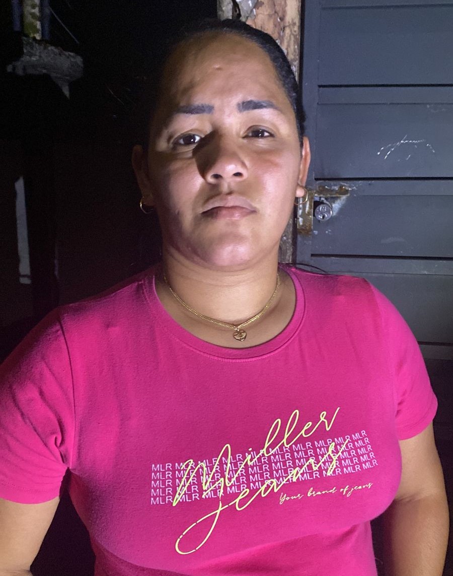 Polícia divulga imagem de mulher procurada por envolvimento em sequestr0 de médico oncologista