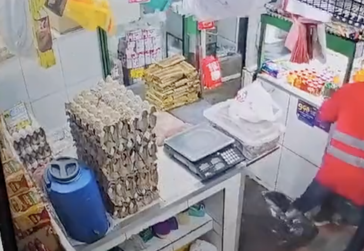 Feirantes vivem momentos de terr0r nas mãos de assaltantes na Manaus Moderna; veja