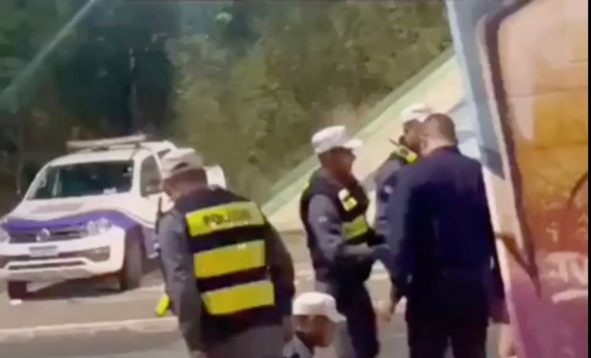 Motorista bêbado se recusa a usar bafômetro e acaba com br4ço queb4ado; veja vídeo