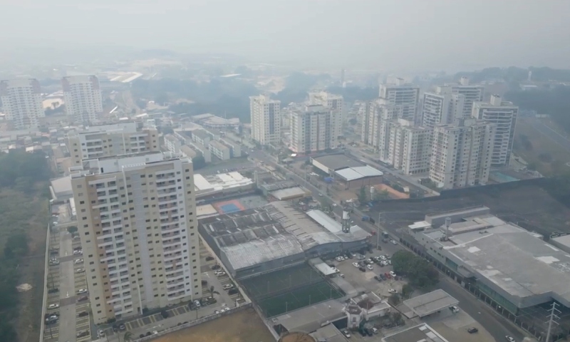 ‘Manaus não aguenta mais’: cidade mais uma vez é coberta por fumaça de queimadas; veja video