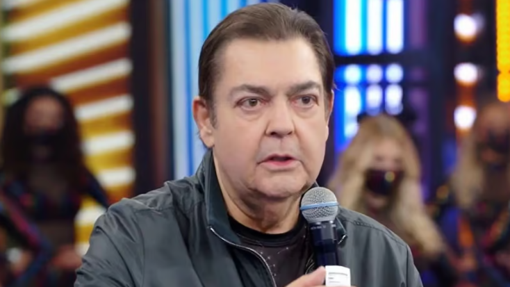 Faustão volta a ser internado após transplante de coração
