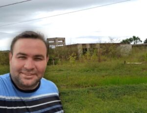 Gestão de Raylan Barroso é investigada pelo MP-AM após obras paradas em escolas de Eirunepé
