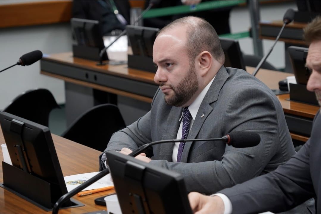 Fausto Santos Júnior quer regime de urgência para acelerar votação contra a legalização do aborto