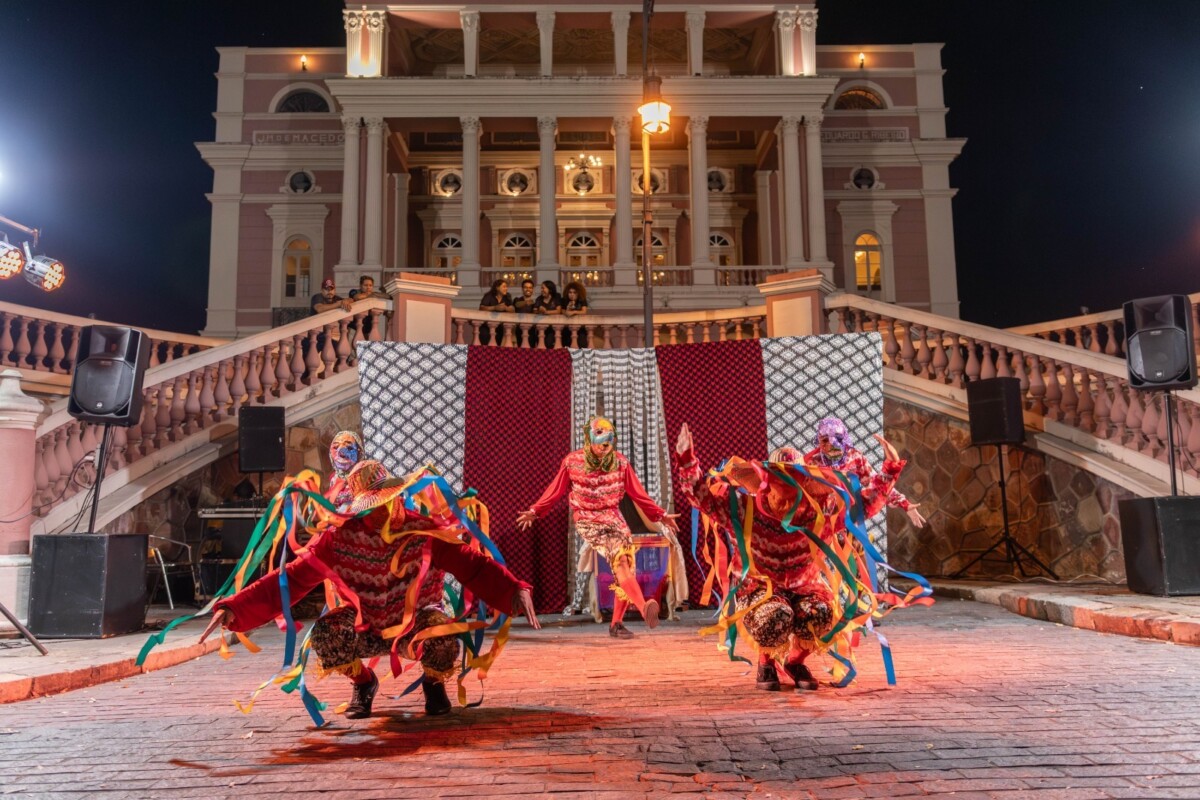 Teatro Amazonas recebe espetáculo de dança ‘As Cores da América Latina’, nesta quarta-feira (27)