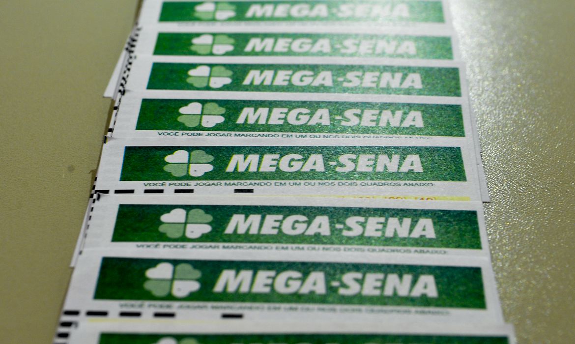 Mega-Sena sorteia nesta quinta prêmio acumulado em R$ 170 milhões
