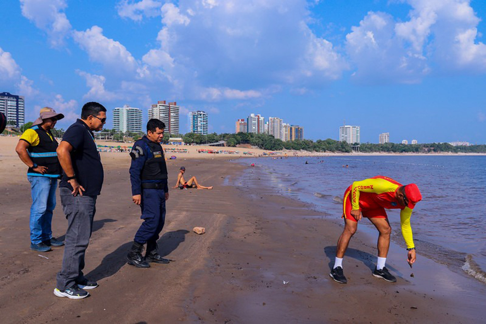 Prefeito de Manaus anuncia possível interdição da Praia da Ponta Negra; saiba mais