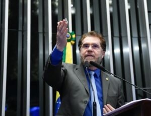 Desde 2019, Senador Plínio Valério possui críticas à postura do STF; relembre