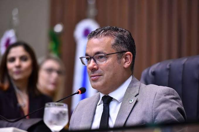 Bastidores: Josué Neto ganha destaque na disputa pelo cargo de corregedor do TCE-AM