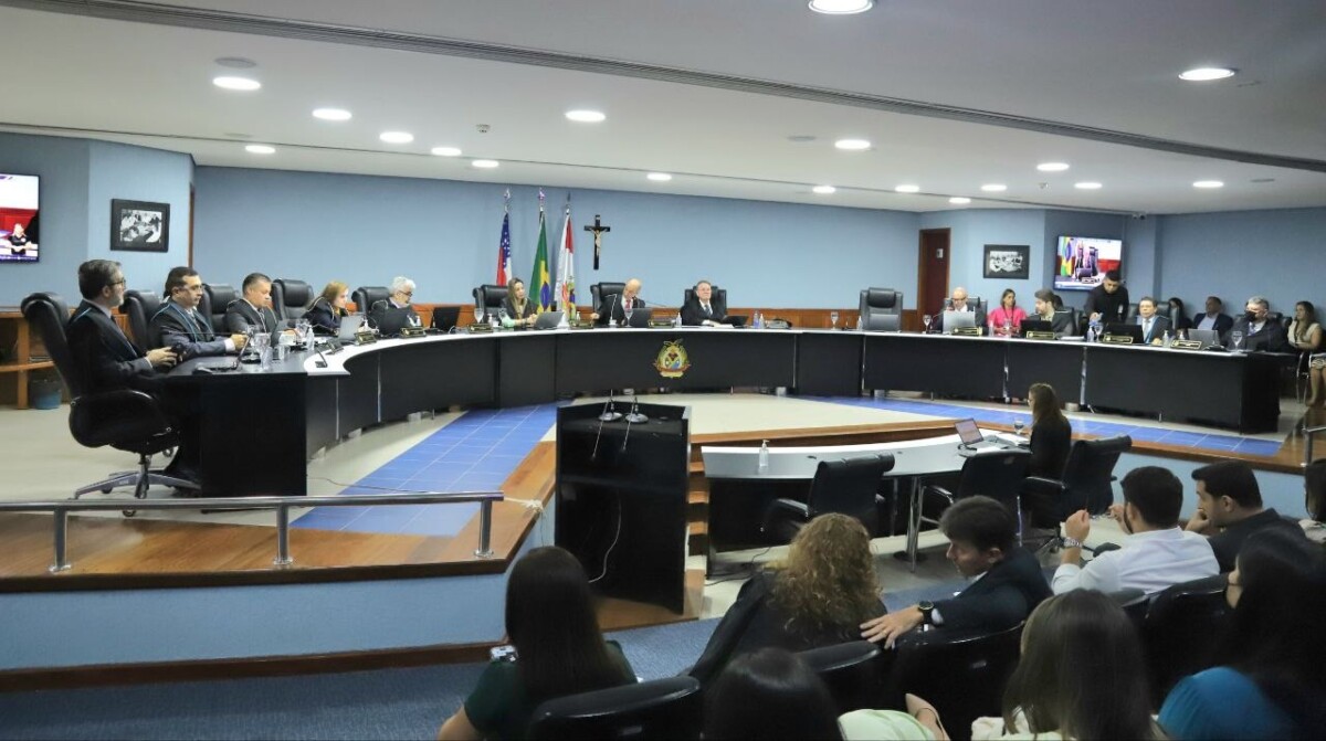 TCE-AM terá 115 processos e eleição na sessão do Tribunal Pleno desta terça-feira (03)