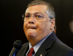 Deputados Federais convocarão Flávio Dino para explicar queda na apreensão de drogas