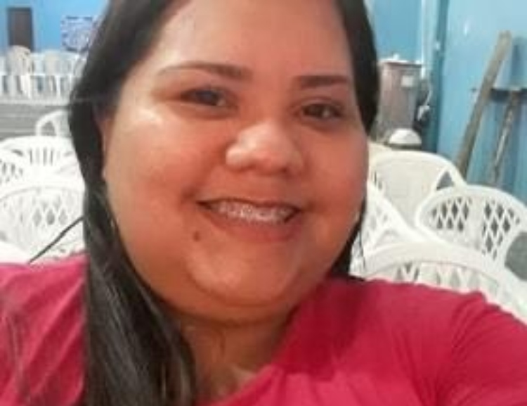 Mulher invade salão de beleza e tenta mat4r a fac4das amante do marido no bairro Compensa