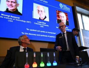 Trio de cientistas leva Nobel por pesquisa sobre pontos quânticos