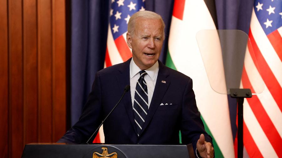 Biden condena ataques terroristas do Hamas em Israel e oferece apoio dos EUA
