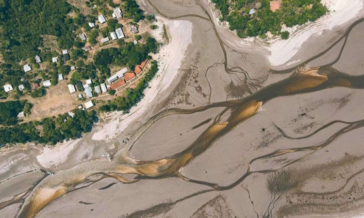 Faltam apenas 78 centímetros para Rio Negro superar seca histórica de 2010