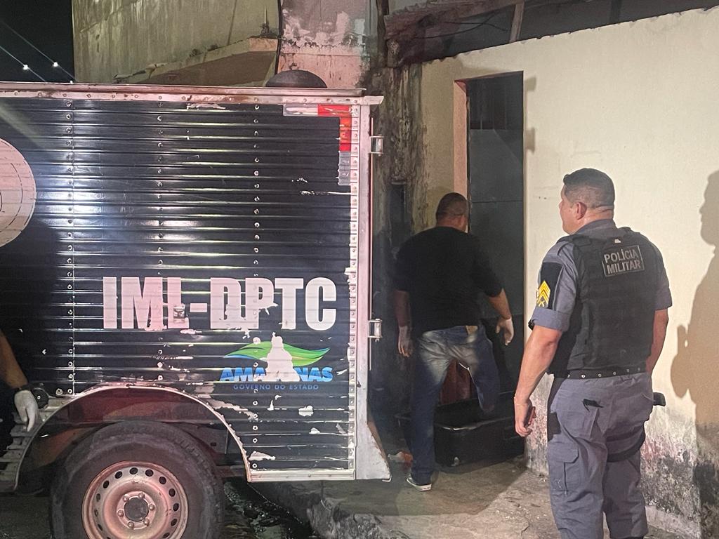 Urgente: homem é esf4quead0 até a m0rte dentro da própria casa em Manaus