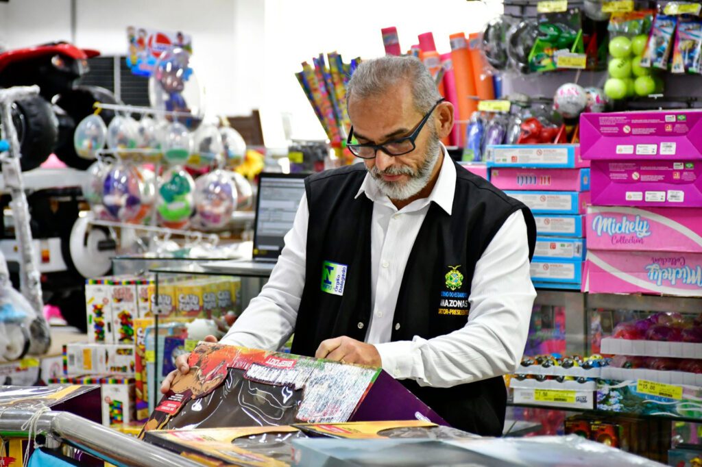 Operação ‘Criança Segura’: Ipem-AM verifica mais de 10 mil produtos infantis no comércio de Manaus