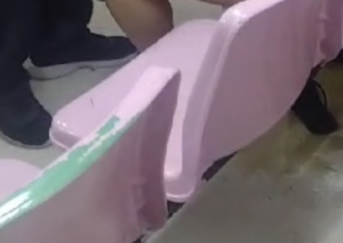 Mulher da à luz em sala de espera de maternidade de Manaus; veja o vídeo