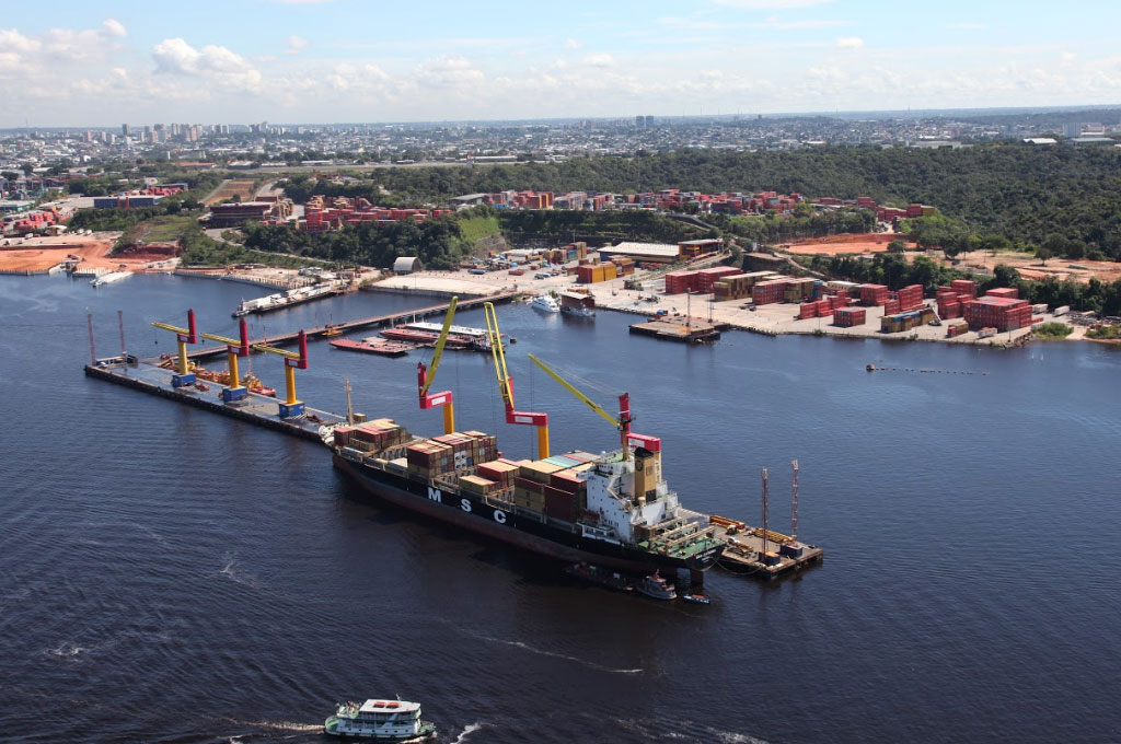 Porto Chibatão informa restrição da entrada de navios em Manaus