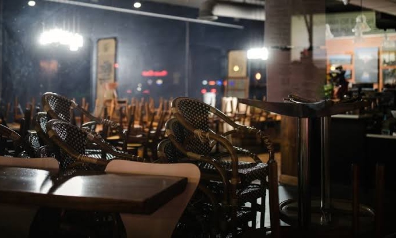Número de bares e restaurantes em prejuízo cresce 5%