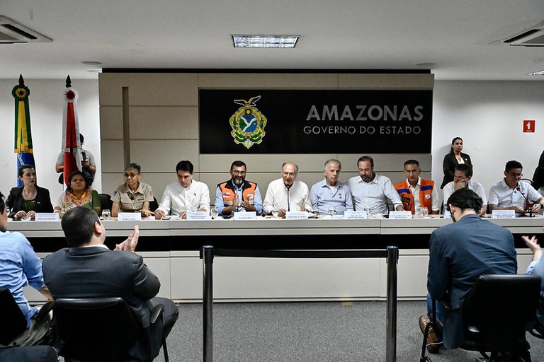 Governo Federal mobiliza esforços para enfrentar incêndios florestais no Amazonas