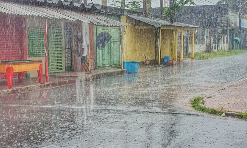 Manaus vive 3º dia seguido de chuvas após ser coberta por fumaça das queimadas; veja vídeo