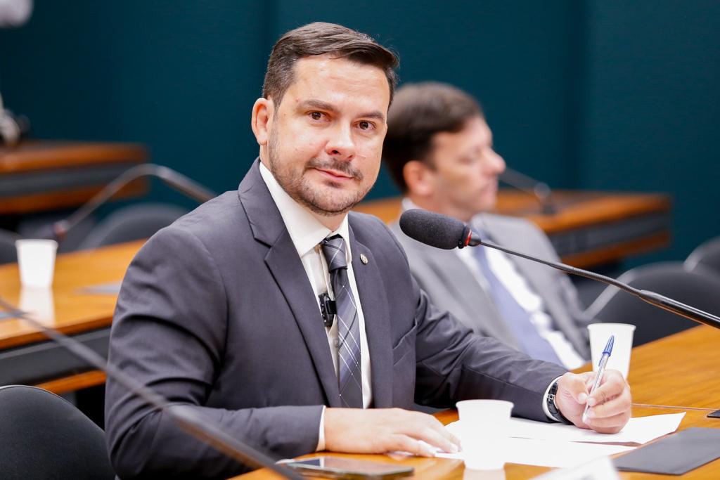 Sancionada Lei de Capitão Alberto Neto que determina prazo máximo de análise do PPB para instalação de empresas na ZFM