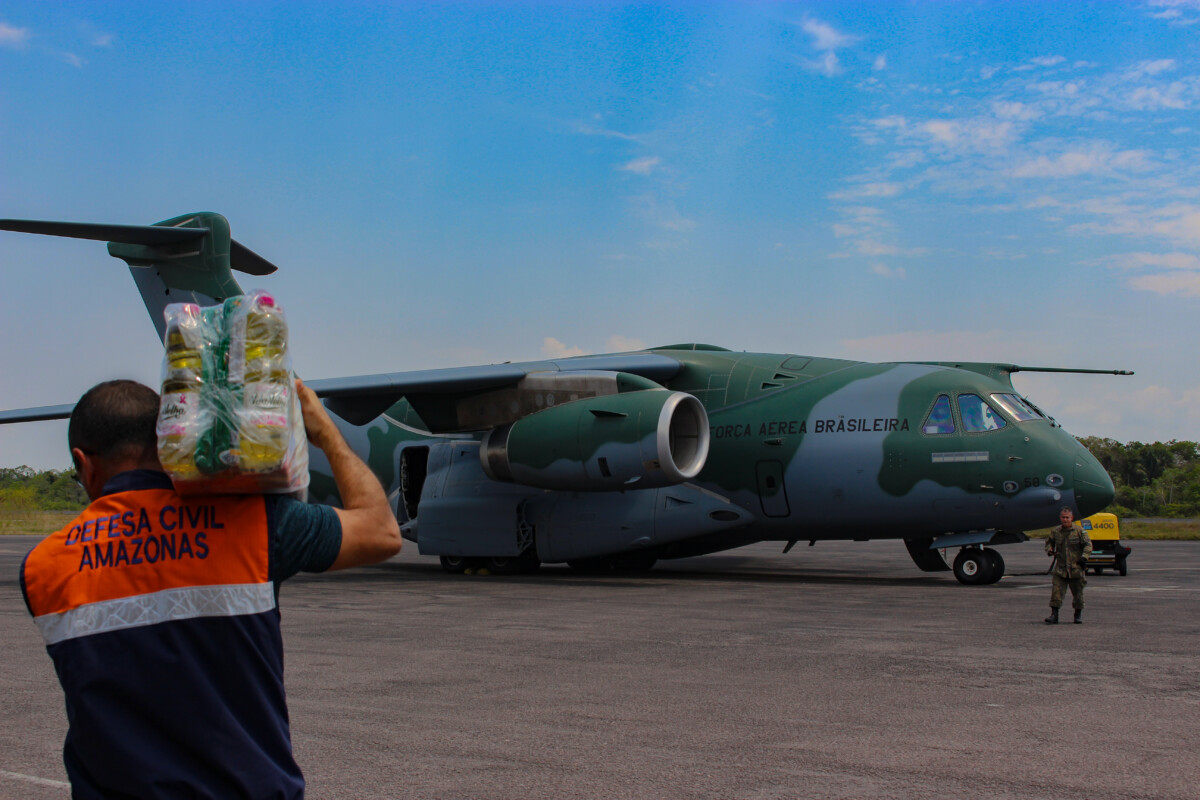 Operação Estiagem: Governo do Amazonas envia mais 14,5 toneladas cestas básicas para Tabatinga