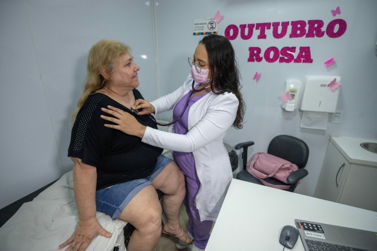 Prefeitura oferta serviços de saúde ao público feminino no ‘Dia D do Outubro Rosa’, na zona Norte de Manaus