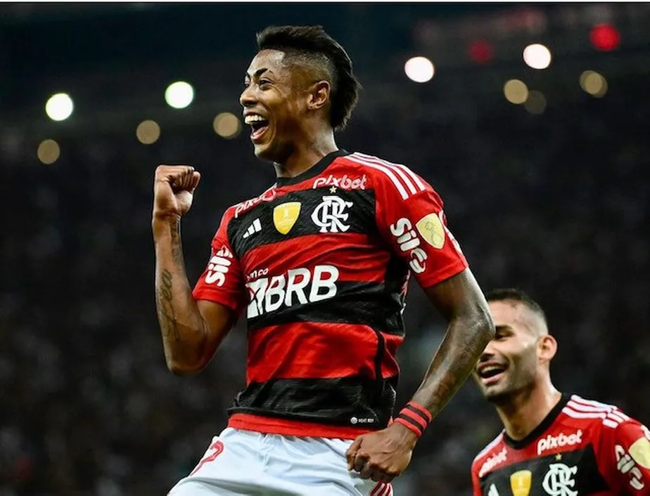 Flamengo acerta renovação com Bruno Henrique até 2026