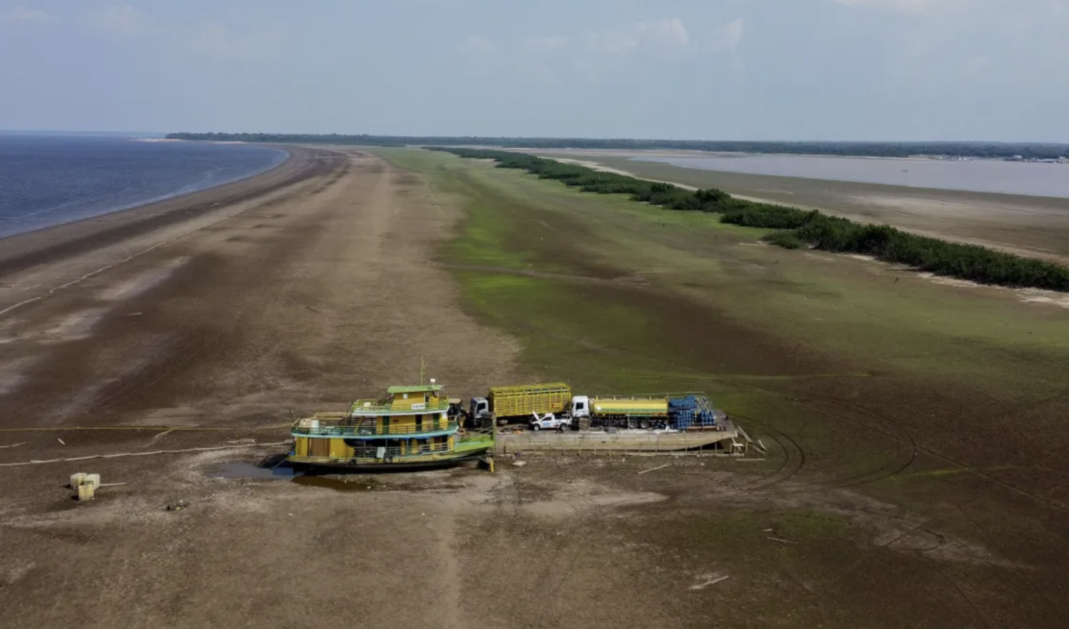 Rio Negro começa subir e dá sinais de que seca deve chegar ao fim