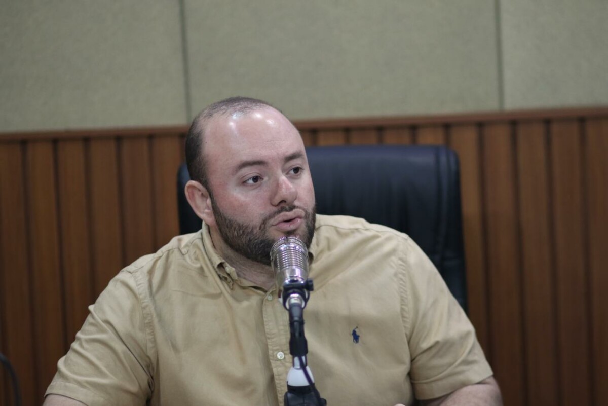 Fausto Santos Júnior busca apoio aéreo urgente para vítimas amazonenses de trágico acidente aéreo no Acre