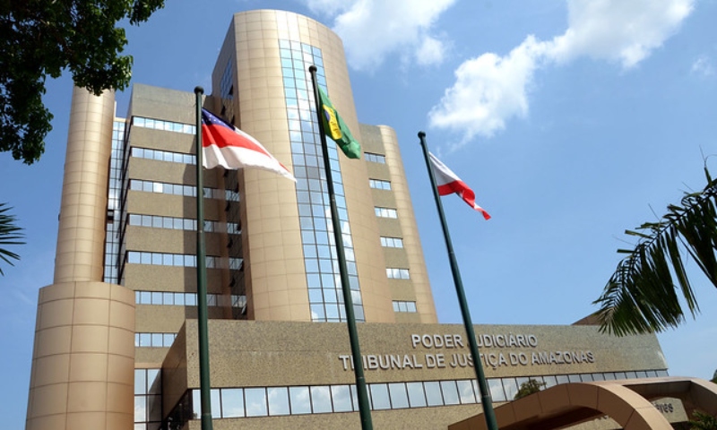 URGENTE: elevador do TJAM despenca e deixa vários feridos em Manaus